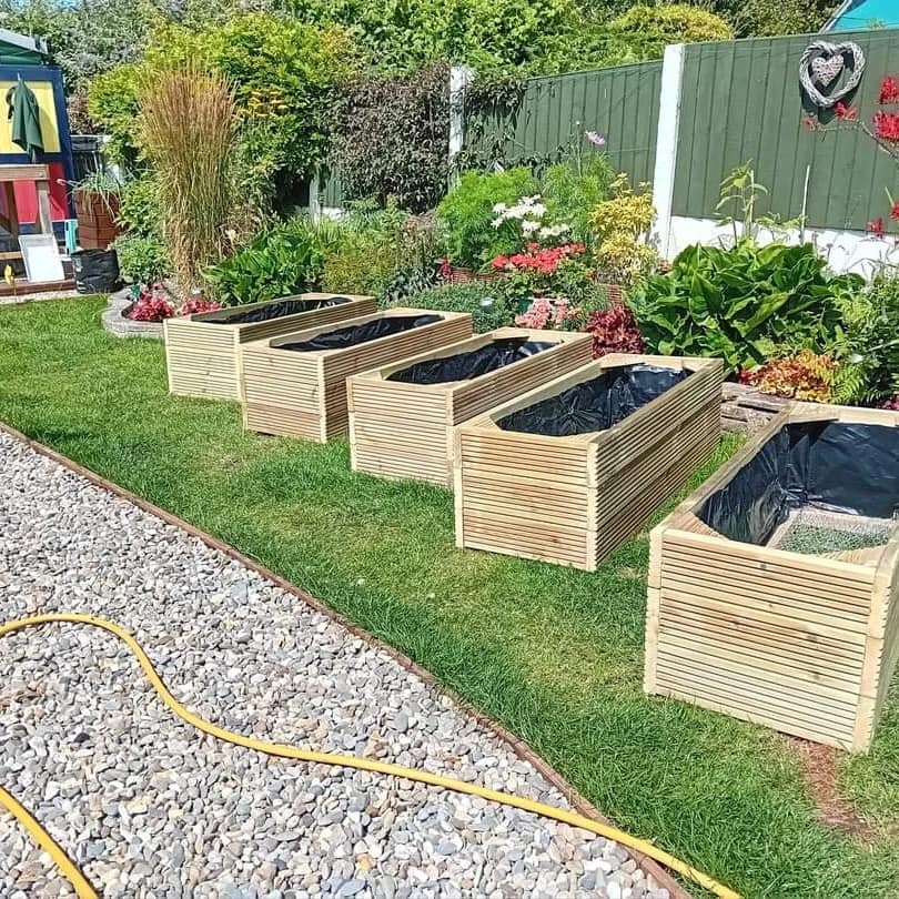 fencing, gates & planter in Southport
